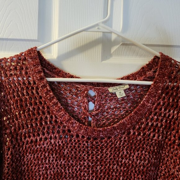 Lucky Brand Open Crochet Knit Maroon Sweater Women's Size Medium Tunic Split Bac - Picture 9 of 9